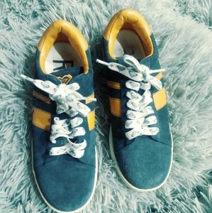 Roxy sneakers vintage Sz 8 RARE